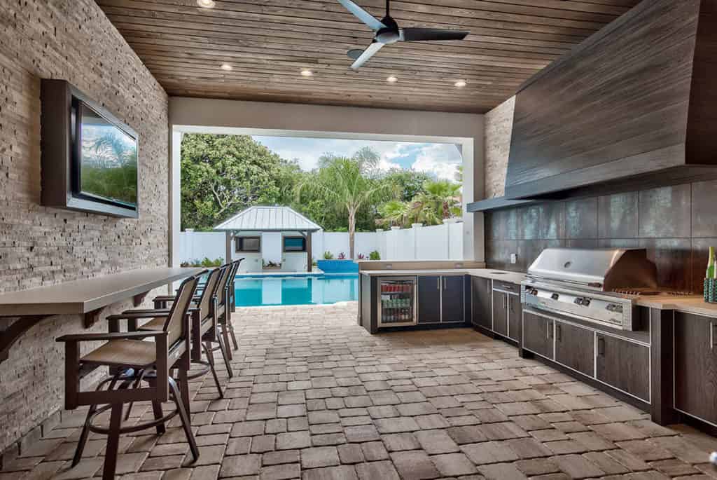 Outdoor Kitchen by Stone Interiors