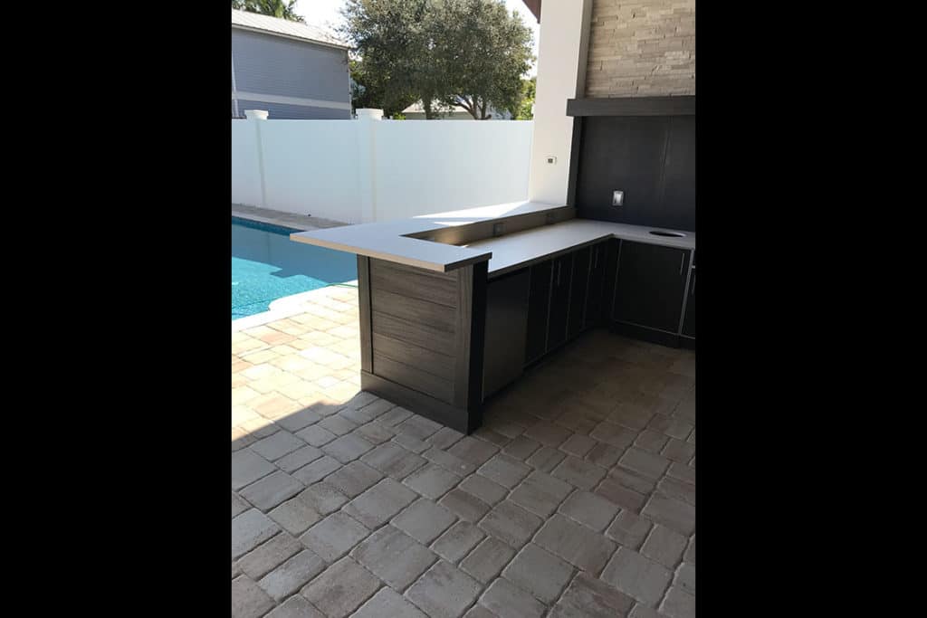 Outdoor Kitchen by Stone Interiors