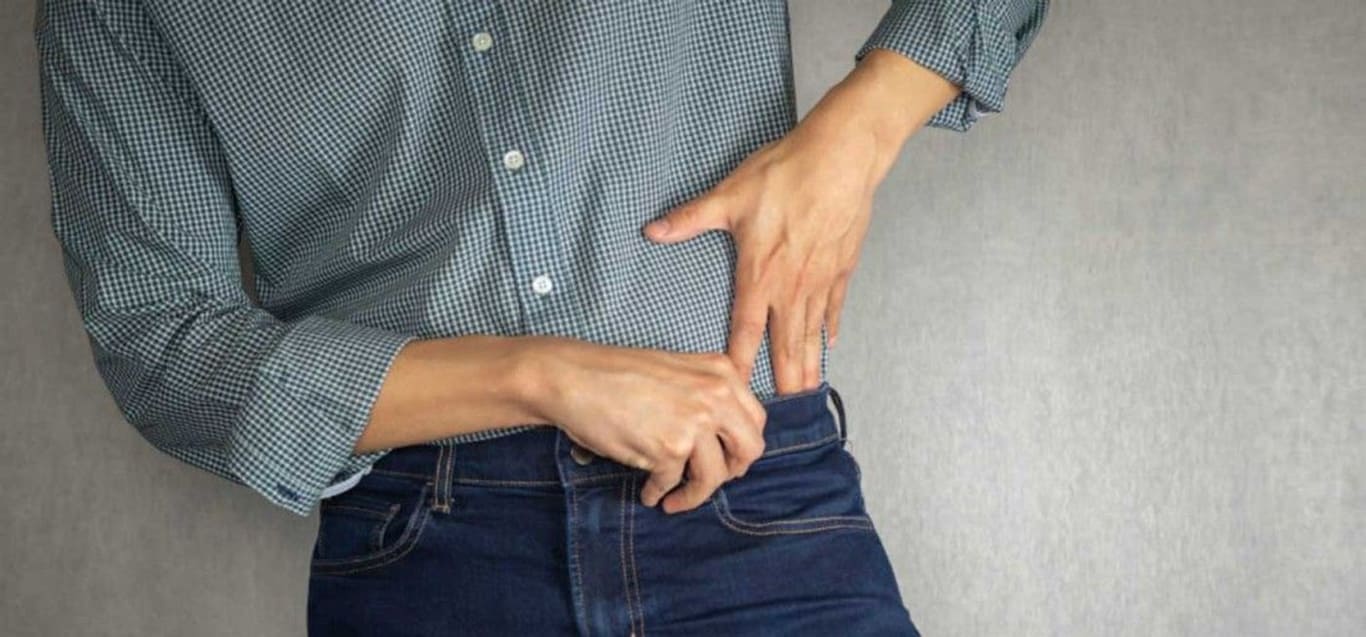 How to Tuck Your Shirt Properly  Best Shirt Tucking Methods — The